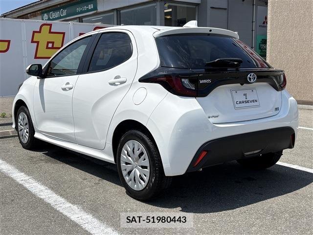 Toyota YARIS 2023-06 8211214-6