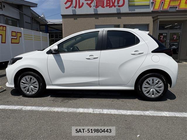 Toyota YARIS 2023-06 8211214-7
