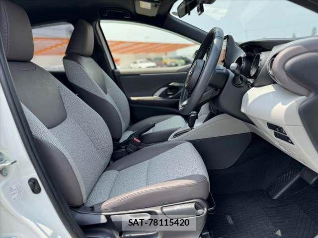 Toyota YARIS 2021-11 8211212-15