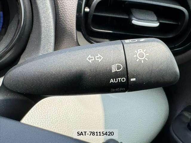 Toyota YARIS 2021-11 8211212-20