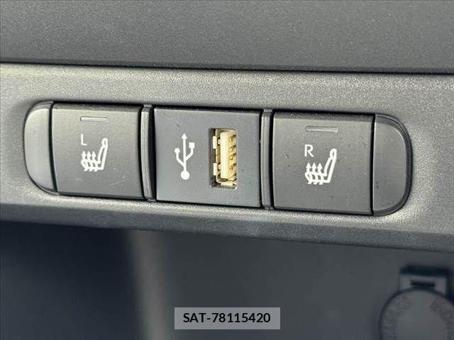 Toyota YARIS 2021-11 8211212-22