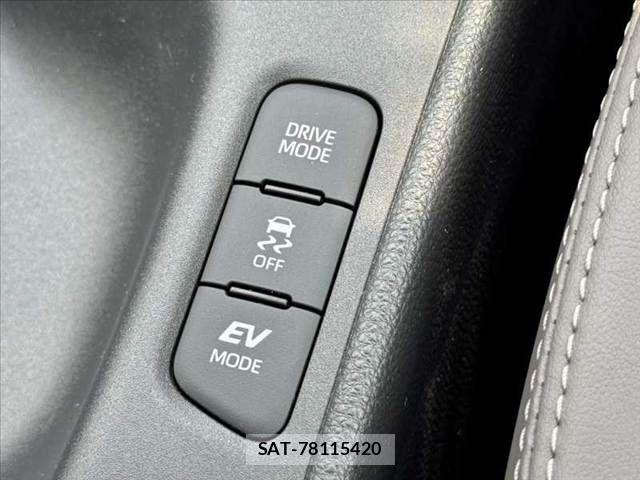 Toyota YARIS 2021-11 8211212-23