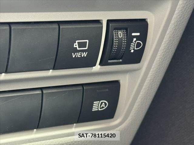 Toyota YARIS 2021-11 8211212-25