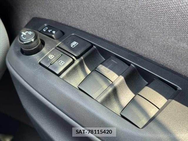 Toyota YARIS 2021-11 8211212-26