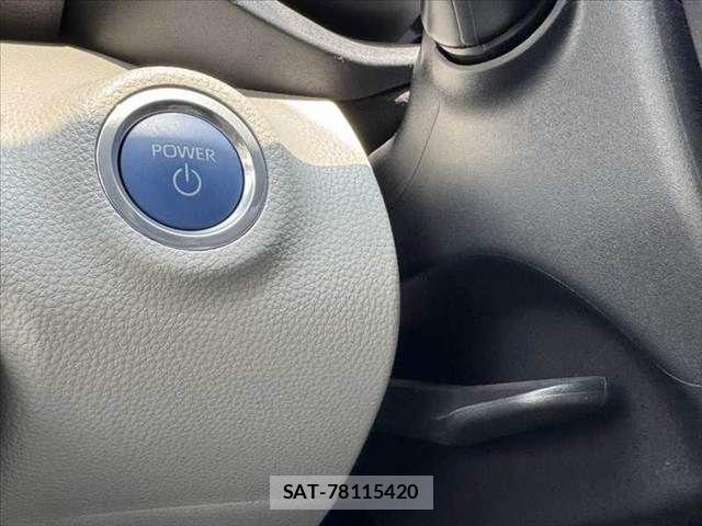 Toyota YARIS 2021-11 8211212-6