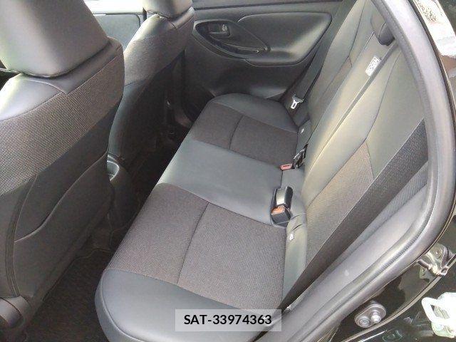 Toyota YARIS 2025-03 8211209-13