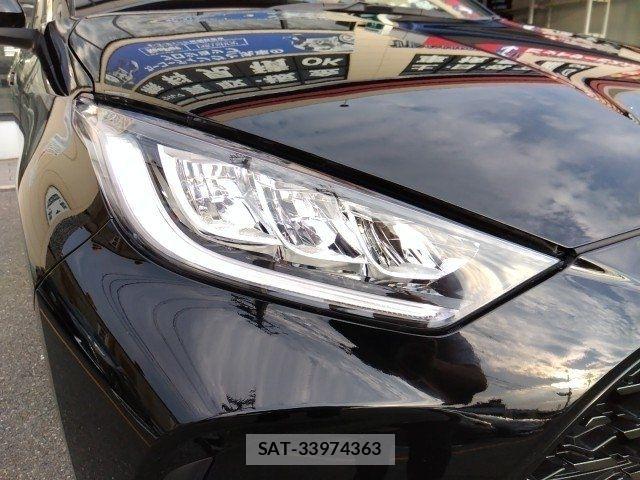 Toyota YARIS 2025-03 8211209-24