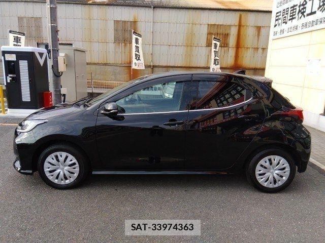 Toyota YARIS 2025-03 8211209-5
