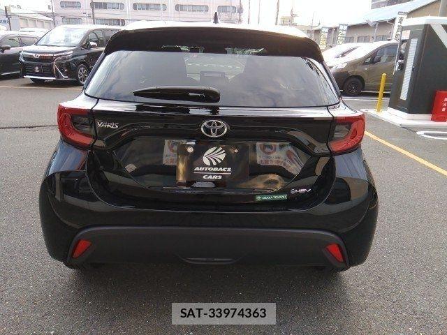 Toyota YARIS 2025-03 8211209-7
