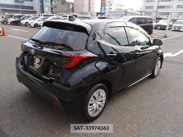 Toyota YARIS 2025-03 8211209-8