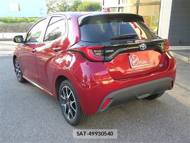 Toyota YARIS 2020-08 8232568-4