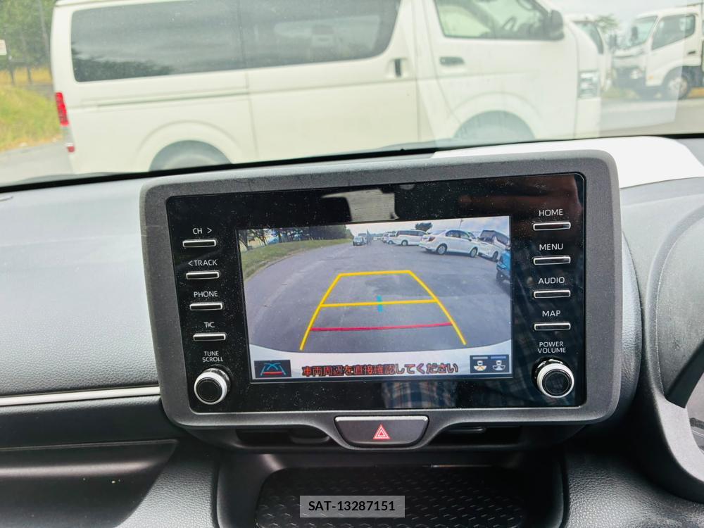 Toyota YARIS 2023-07 8160948-18
