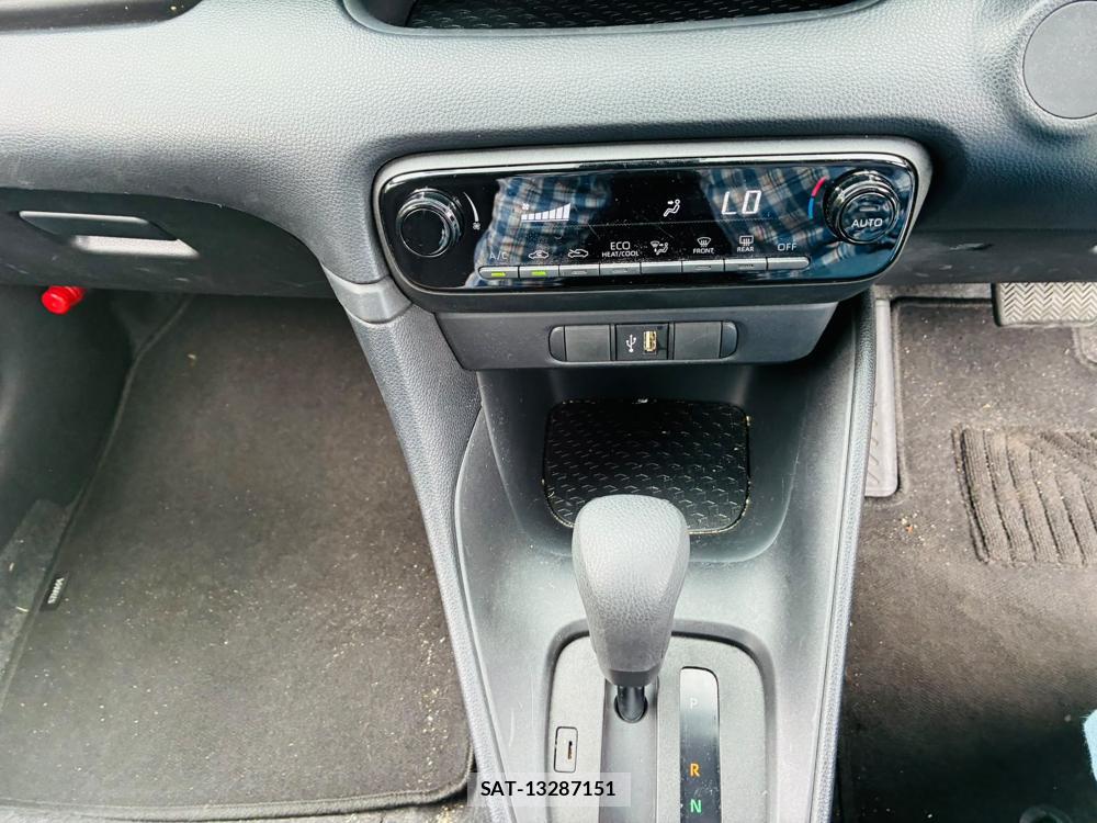 Toyota YARIS 2023-07 8160948-19