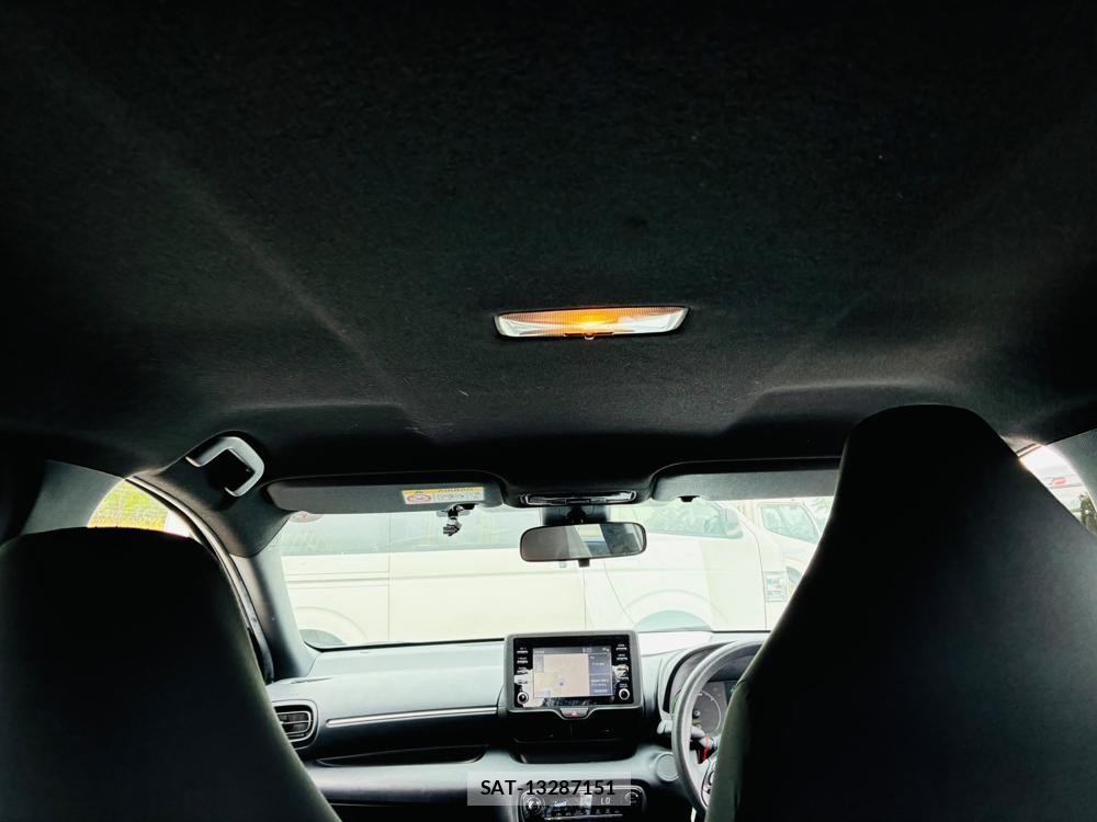 Toyota YARIS 2023-07 8160948-24