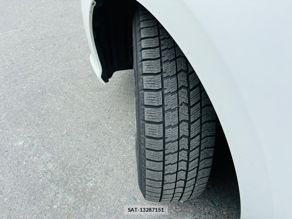 Toyota YARIS 2023-07 8160948-31