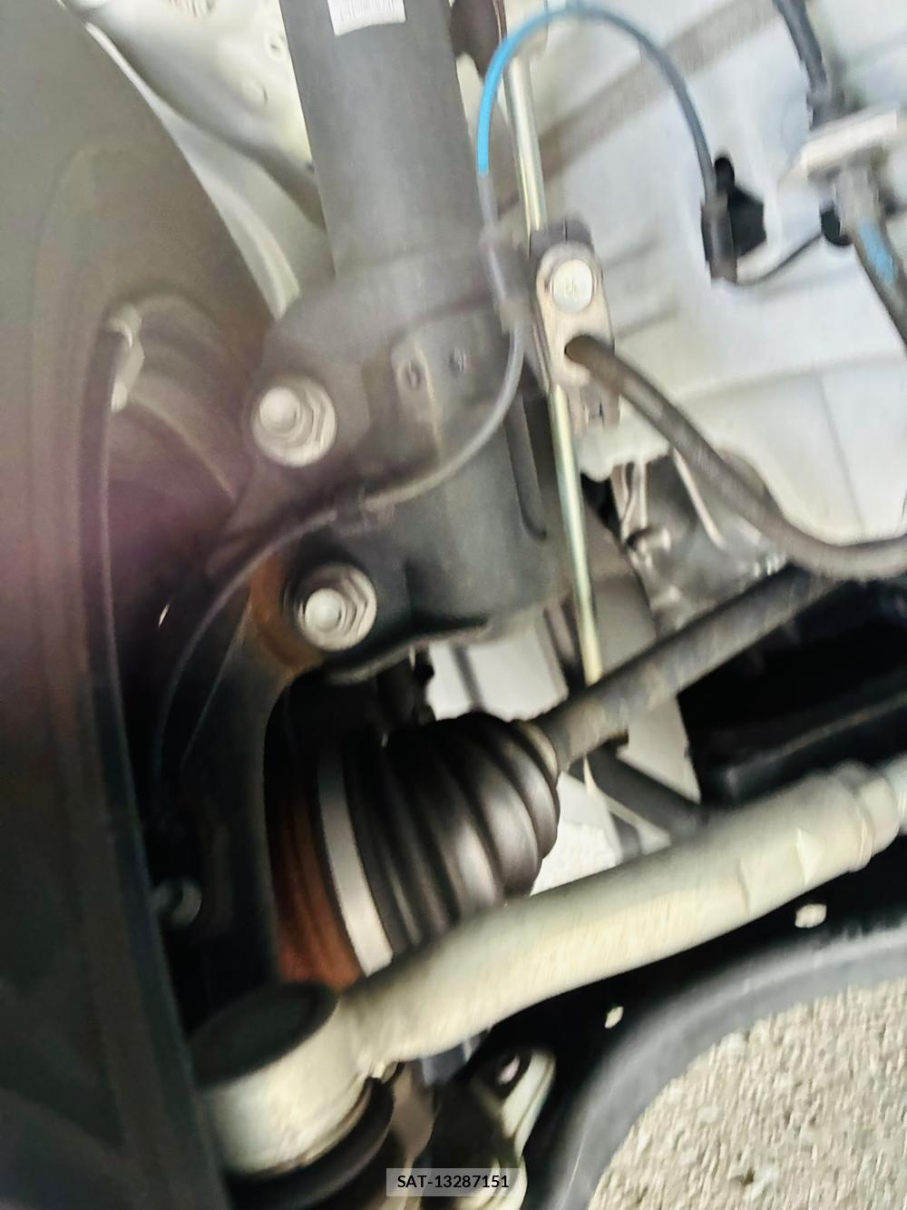 Toyota YARIS 2023-07 8160948-34