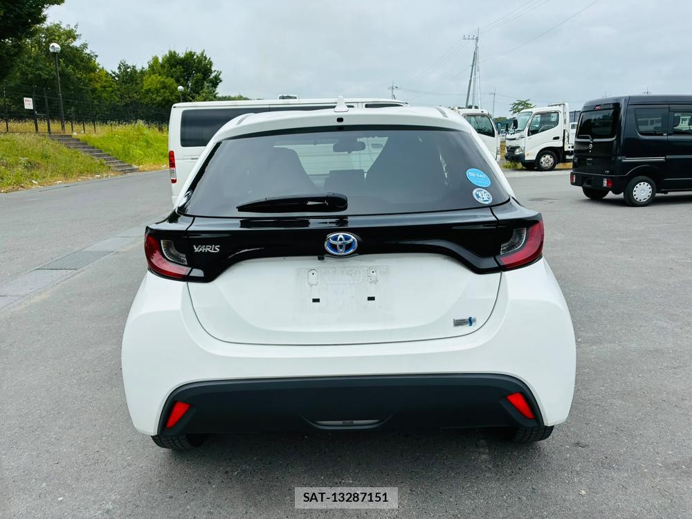 Toyota YARIS 2023-07 8160948-3