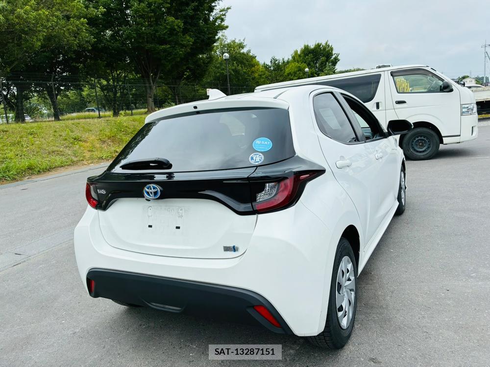 Toyota YARIS 2023-07 8160948-4
