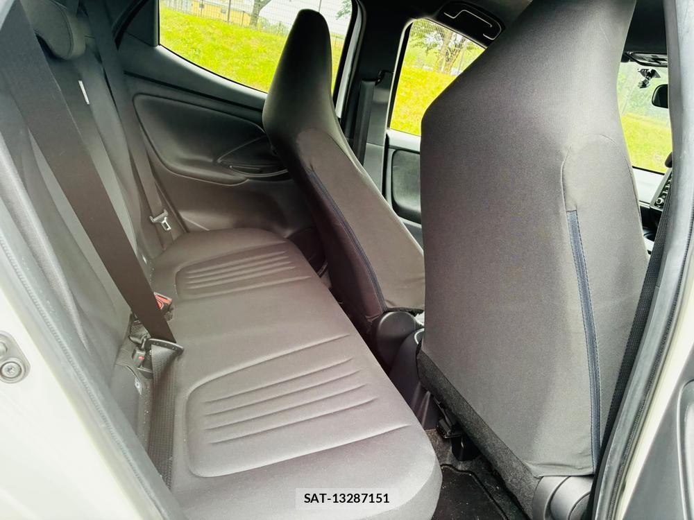 Toyota YARIS 2023-07 8160948-8
