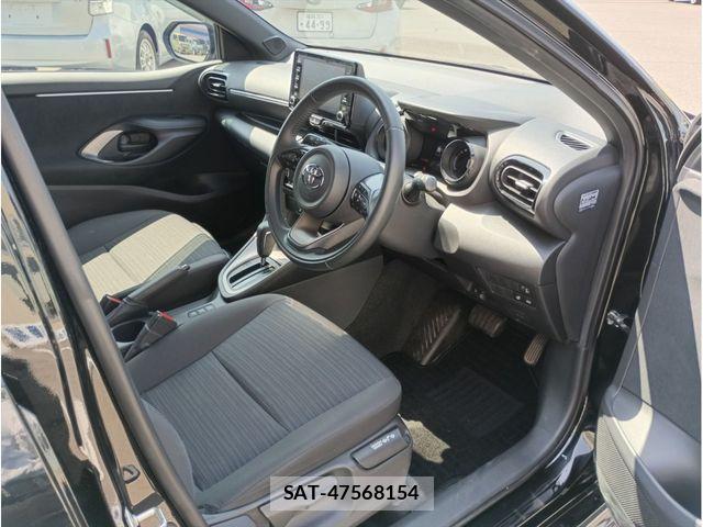Toyota YARIS 2023-11 8232569-16