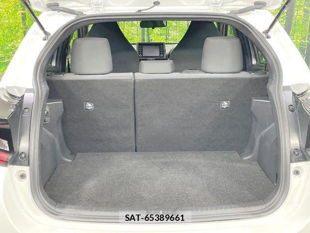 Toyota YARIS 2023-07 8232570-10