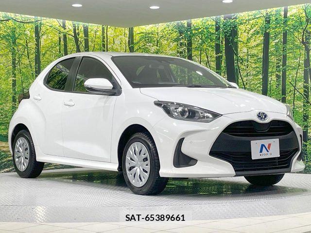 Toyota YARIS 2023-07 8232570-16