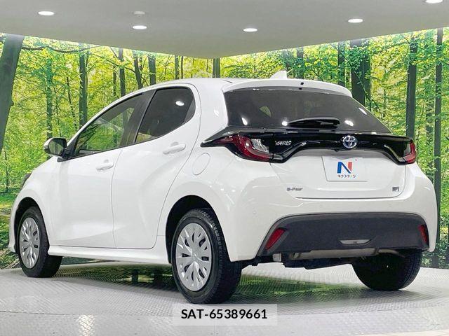 Toyota YARIS 2023-07 8232570-17
