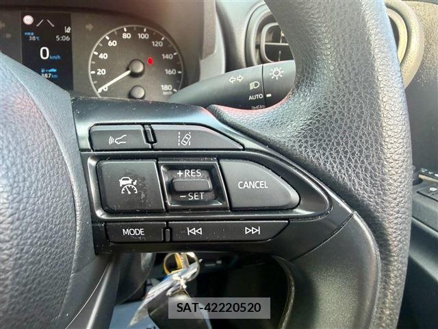 Toyota YARIS 2023-07 8247291-11