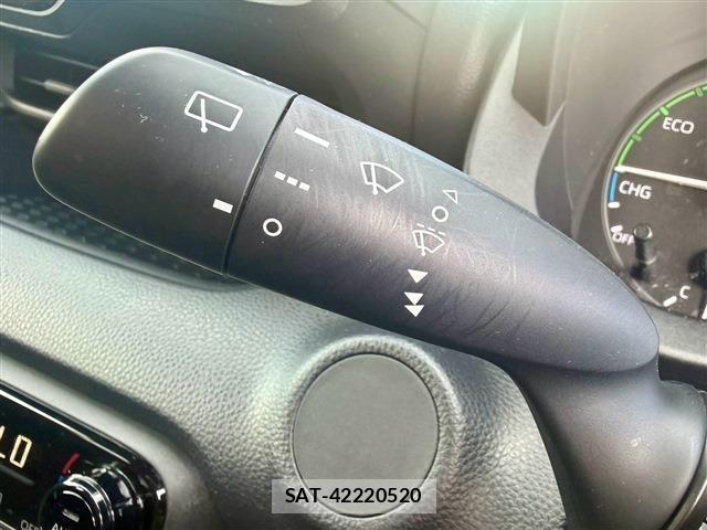 Toyota YARIS 2023-07 8247291-12