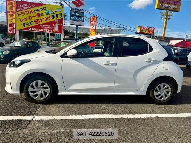 Toyota YARIS 2023-07 8247291-25