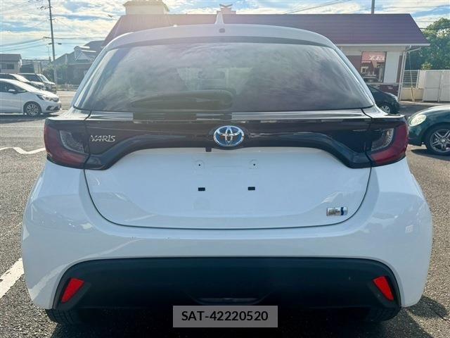 Toyota YARIS 2023-07 8247291-27