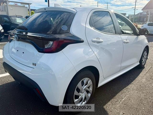 Toyota YARIS 2023-07 8247291-2