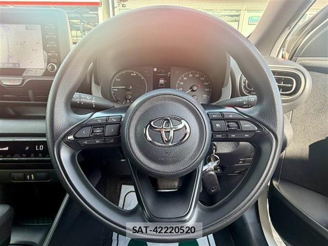 Toyota YARIS 2023-07 8247291-3