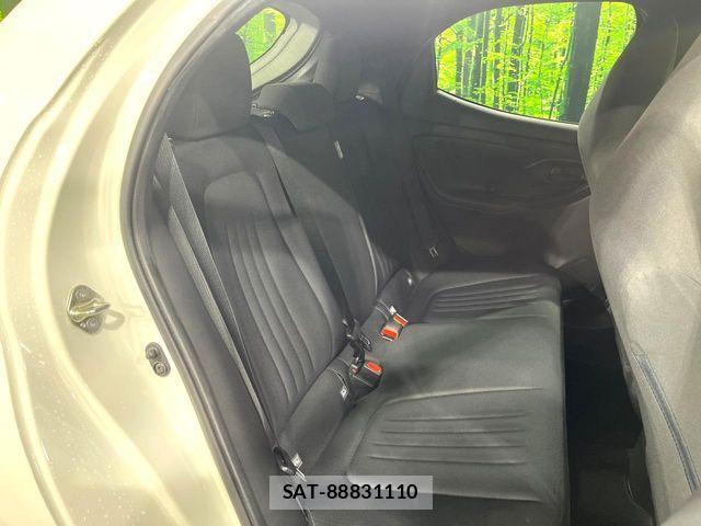 Toyota YARIS 2023-07 8247290-9