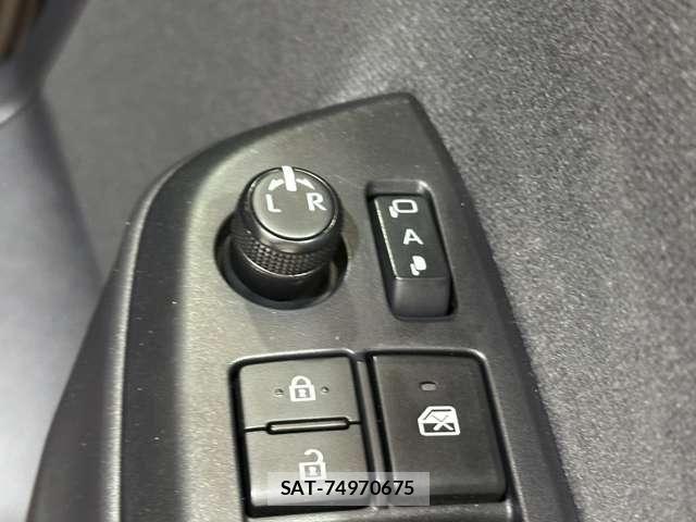 Toyota YARIS 2020-02 8247289-16