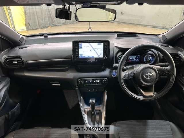 Toyota YARIS 2020-02 8247289-18