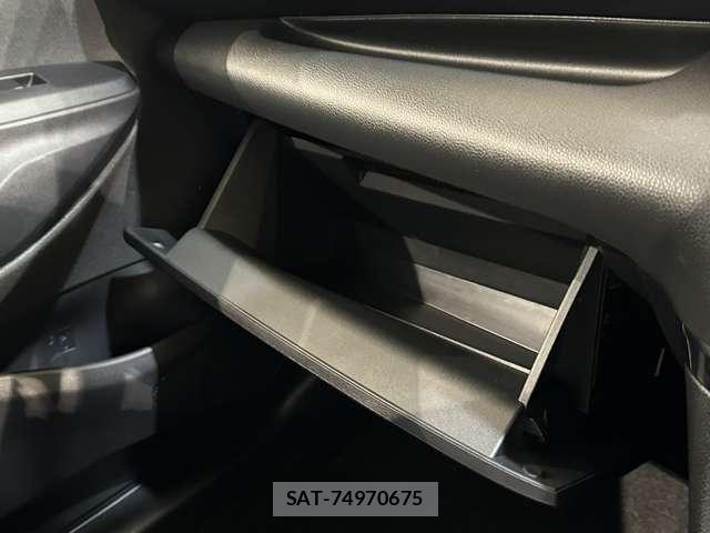 Toyota YARIS 2020-02 8247289-28
