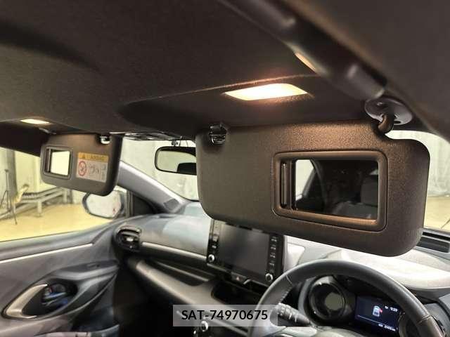 Toyota YARIS 2020-02 8247289-29