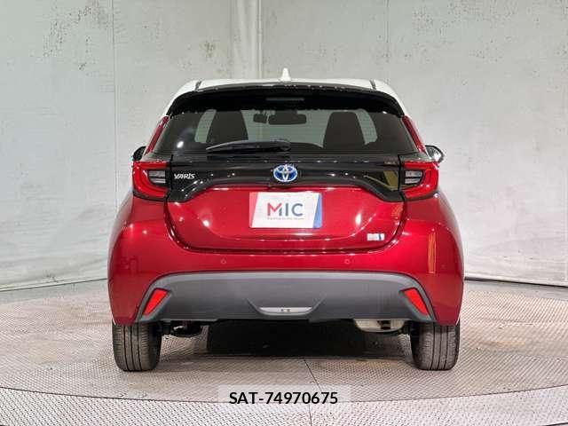 Toyota YARIS 2020-02 8247289-5