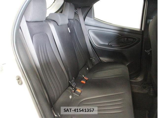 Toyota YARIS 2024-02 8247293-12