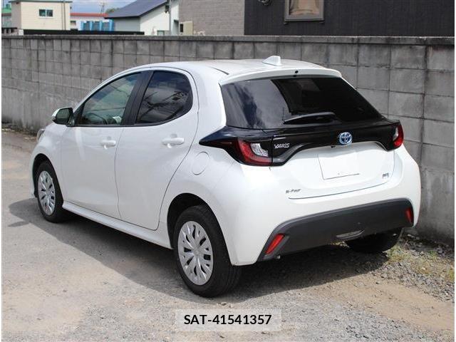 Toyota YARIS 2024-02 8247293-3