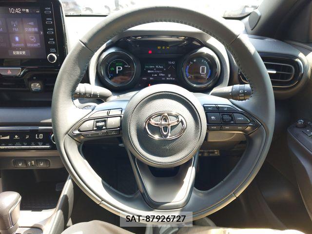 Toyota YARIS 2021-12 8247292-13
