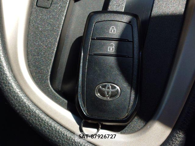 Toyota YARIS 2021-12 8247292-18