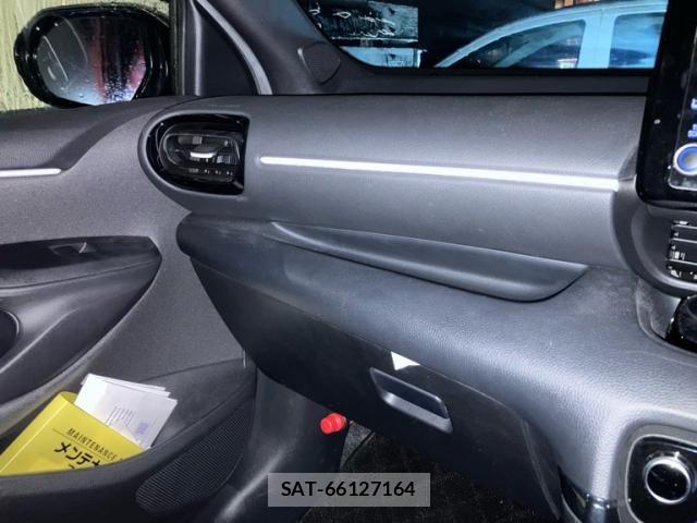 Toyota YARIS 2020-03 8247294-19