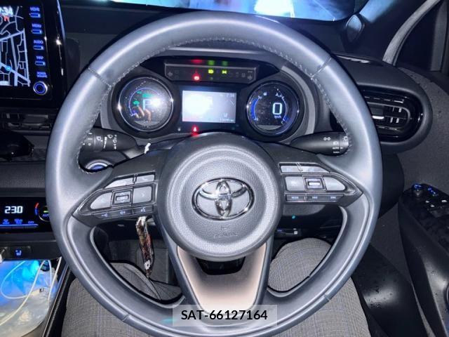 Toyota YARIS 2020-03 8247294-5