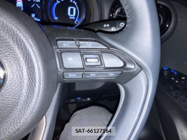Toyota YARIS 2020-03 8247294-6