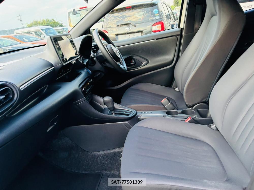 Toyota YARIS 2022-07 8226315-10
