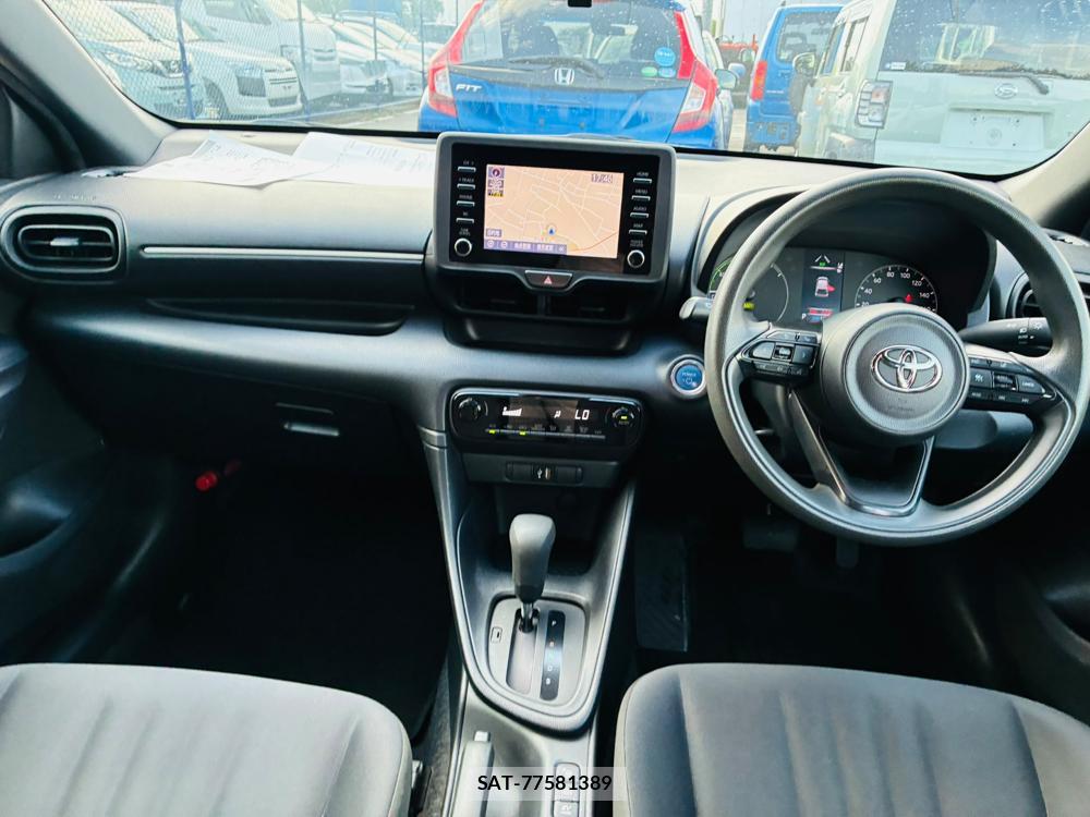Toyota YARIS 2022-07 8226315-12