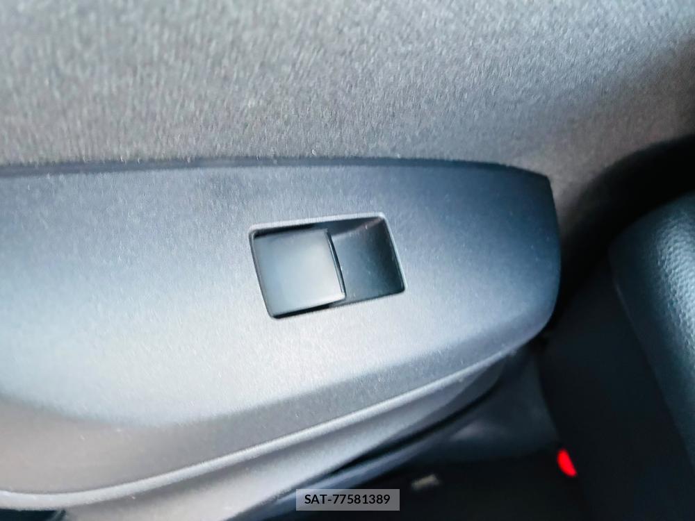 Toyota YARIS 2022-07 8226315-22