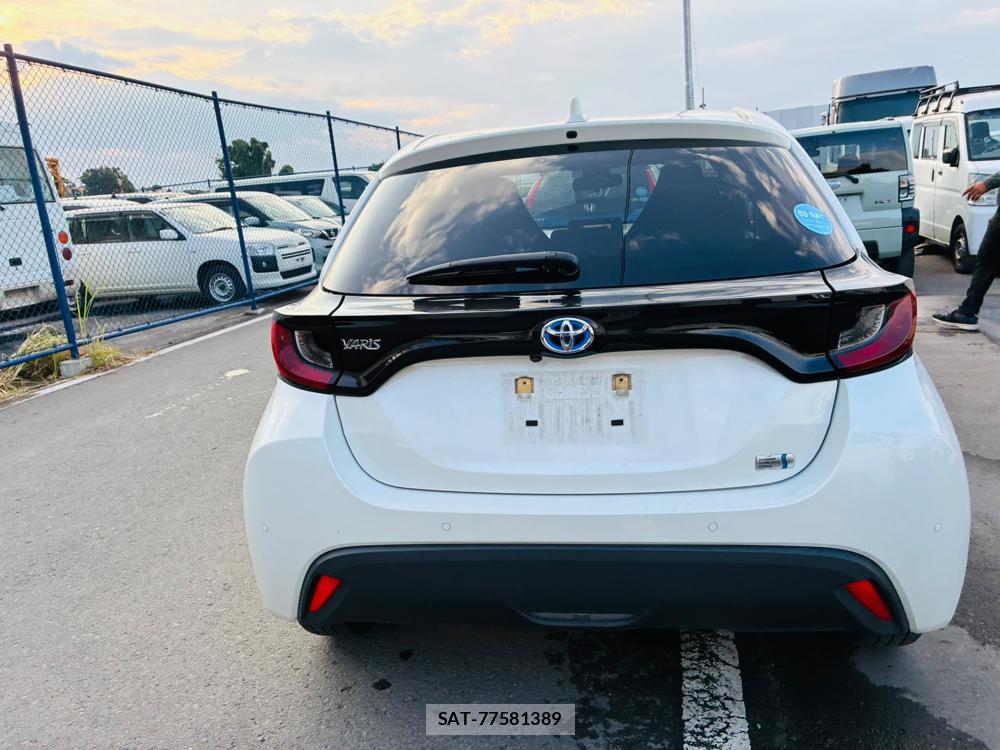 Toyota YARIS 2022-07 8226315-3